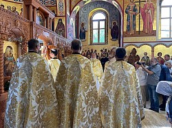 Богослужење у цркви у Чајетини